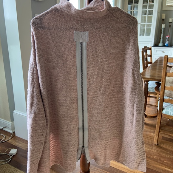 Free People Sweater - Picture 3 of 3